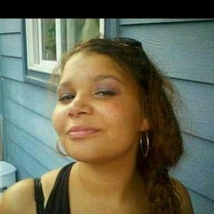 Meet your Posher, Desiree