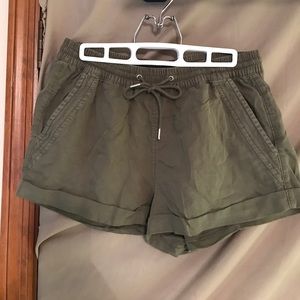NWT H&M Olive Green Mid Rise Elastic Top Shorts