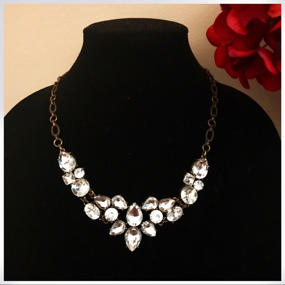 NWT Silver Gemstone Necklace 💎