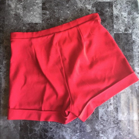 Red Vintage High Waisted Shorts Size Medium - Picture 2 of 3