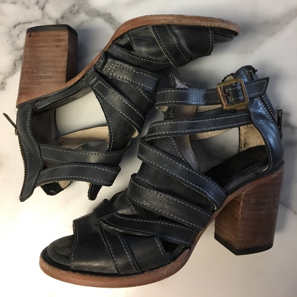 freebird claw sandal