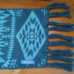 Scarf Pendleton merino wool soft beautiful