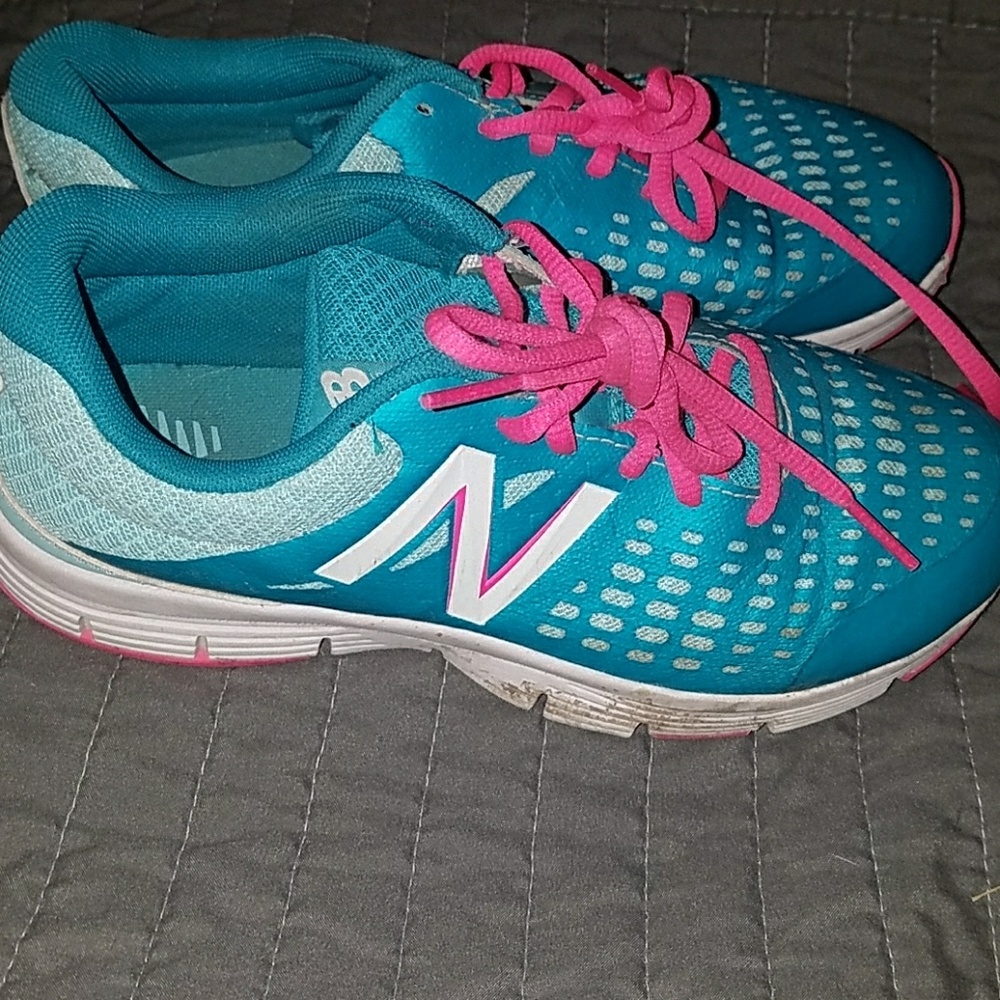 Girls New Balance pink/blue tie sneakers Size 4
