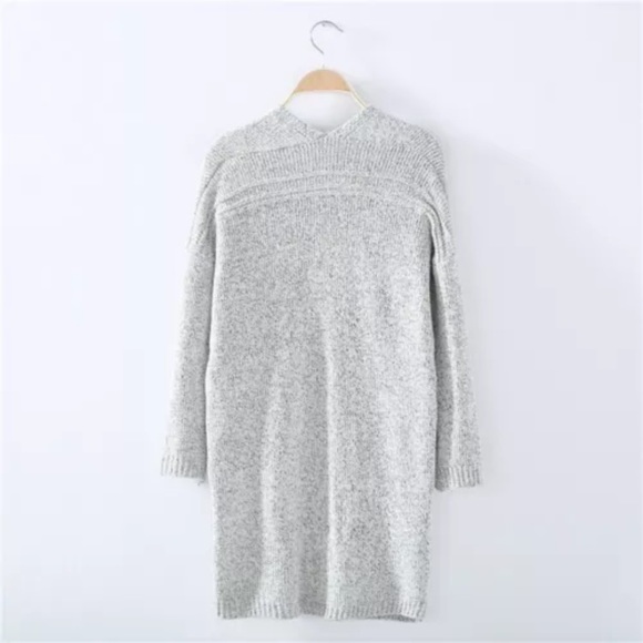 🎃FIRM PRICE-LAST ONE🎃Gray Knitted Sweater - Picture 3 of 7