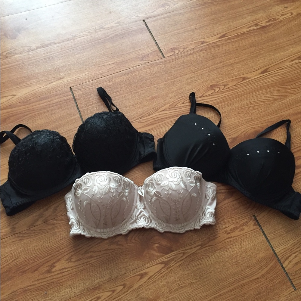 SOLD.  LIKE NEW THREE SEXY BRAS   GOOD CONDITION