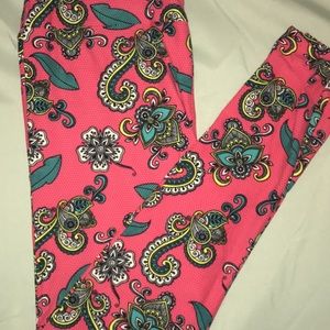 Tall and curvy lularoe leggings
