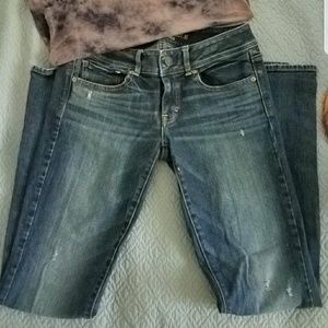 AMERICAN EAGLE JEANS