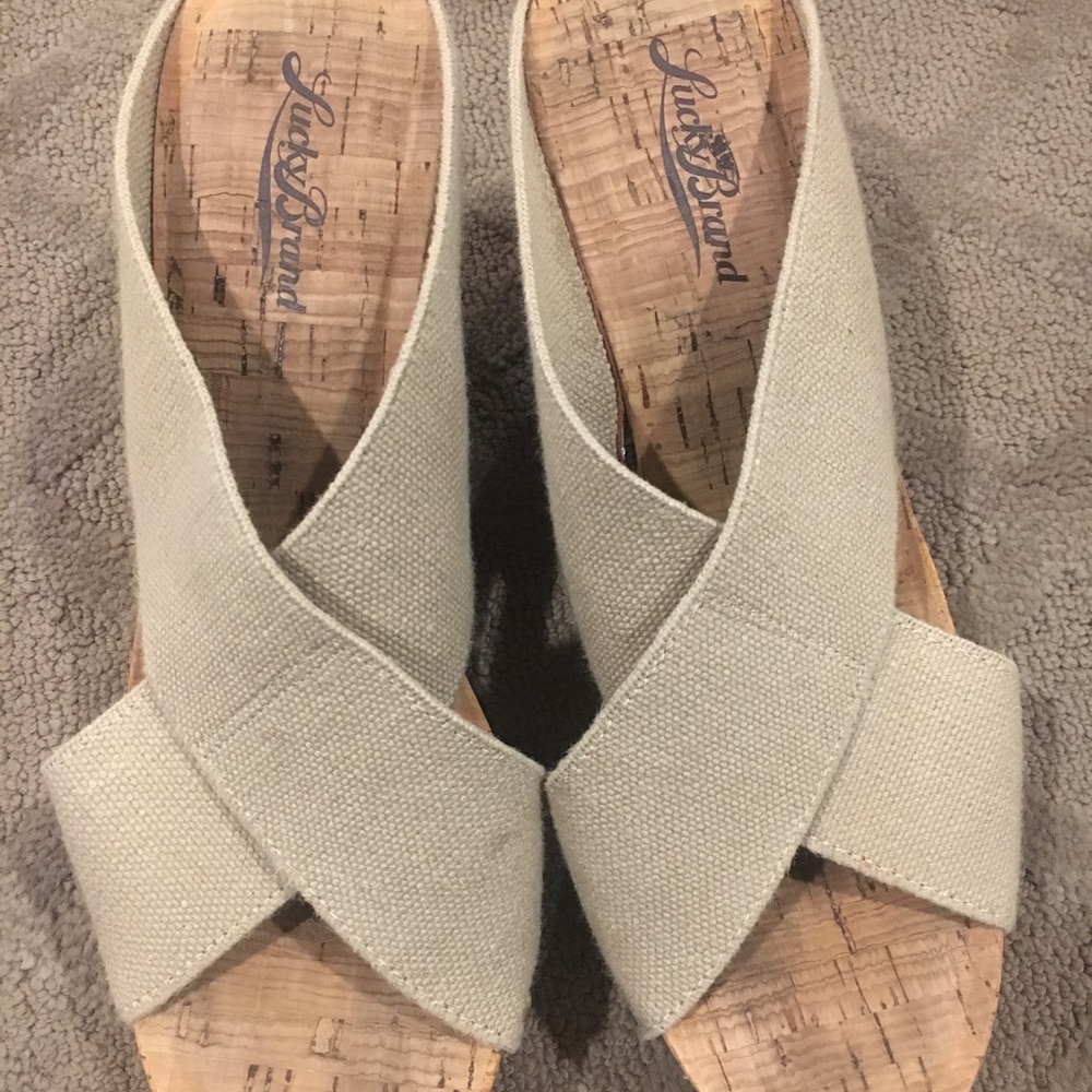 Lucky brand wedge