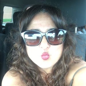 Meet your Posher, Rosa