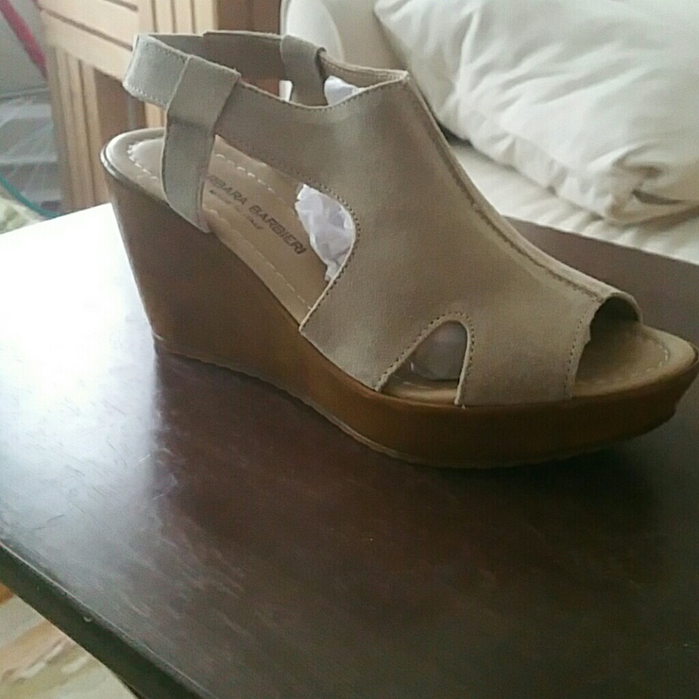 Tan wedges