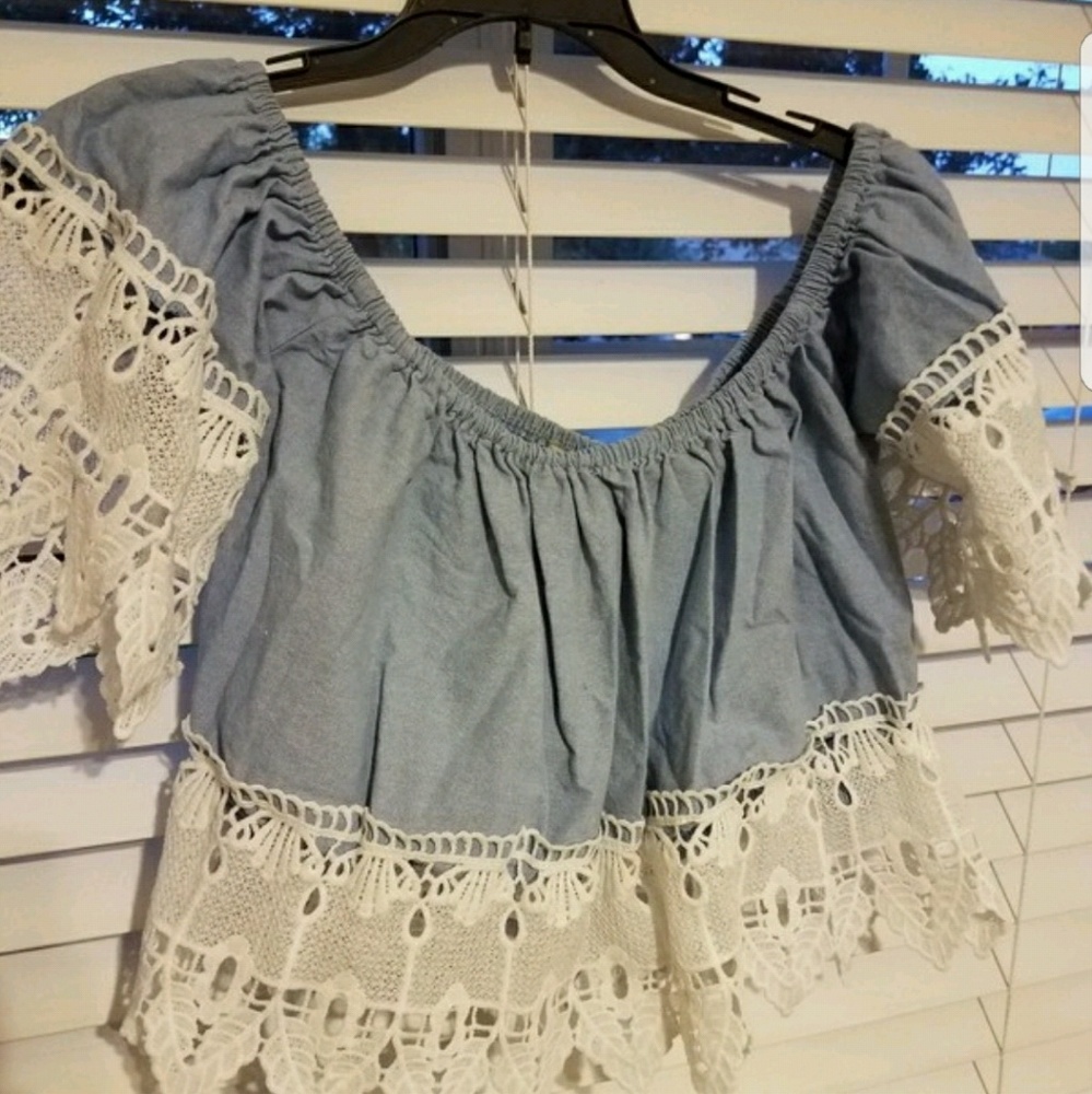 IRIS CROP TOP