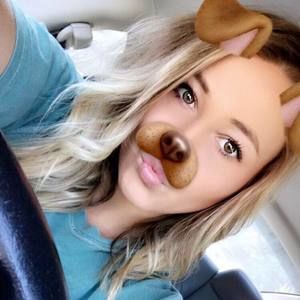 Meet your Posher, Kenzie