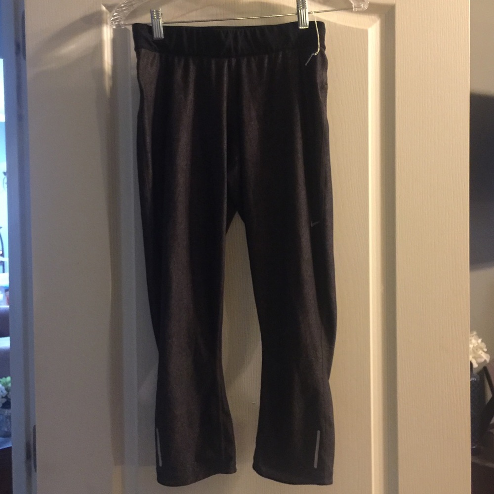 Nike medium relay Capri