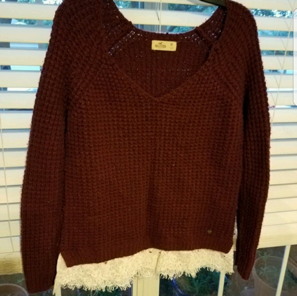 HOLLISTER SWEATER