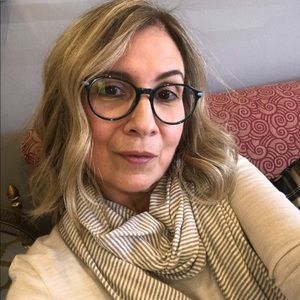 Meet your Posher, Mirtha