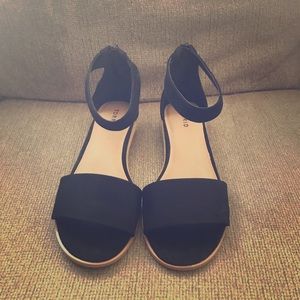 Torrid black teardrop mini heel!