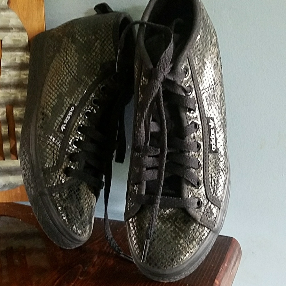 black snake skin high top Adidas size 6.5