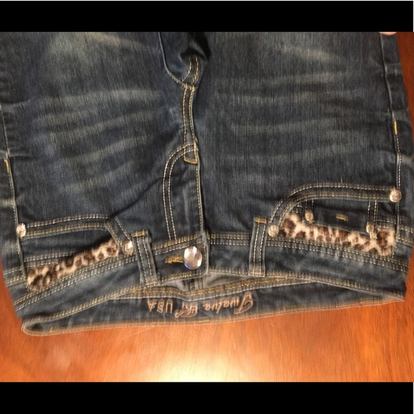 Jeans with fierce details! - Picture 2 of 5