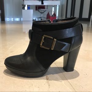 Clarks Artisan booties 7.5