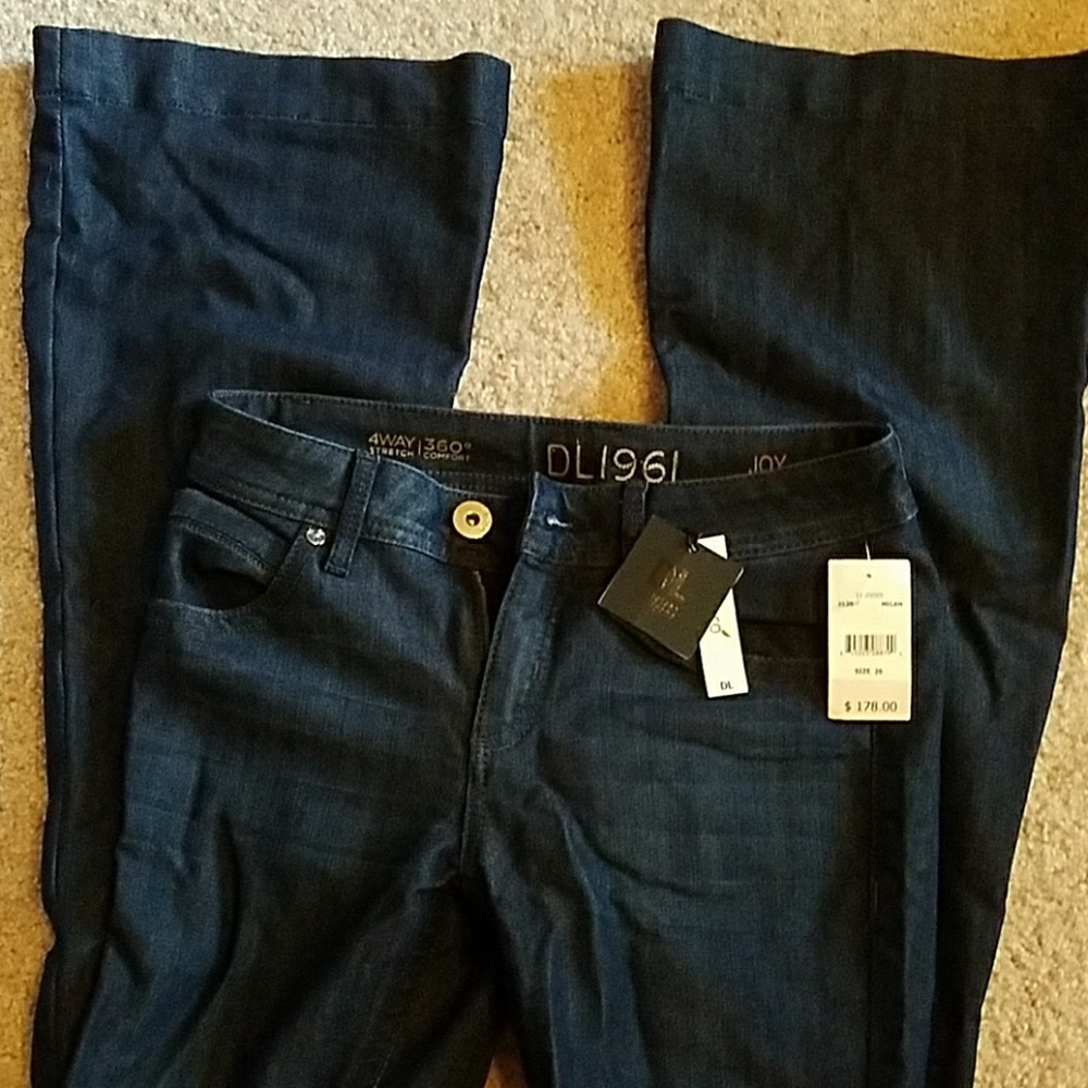 NWT DL1961 size 26 denim flares