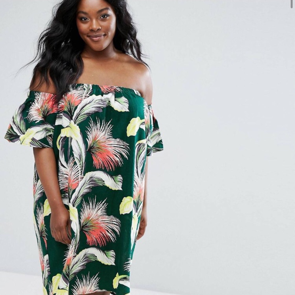Off the shoulder smock dress in tropical print.