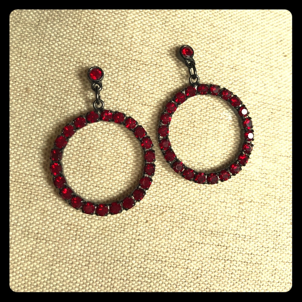 ~shimmery red~ black metal red crystal earrings