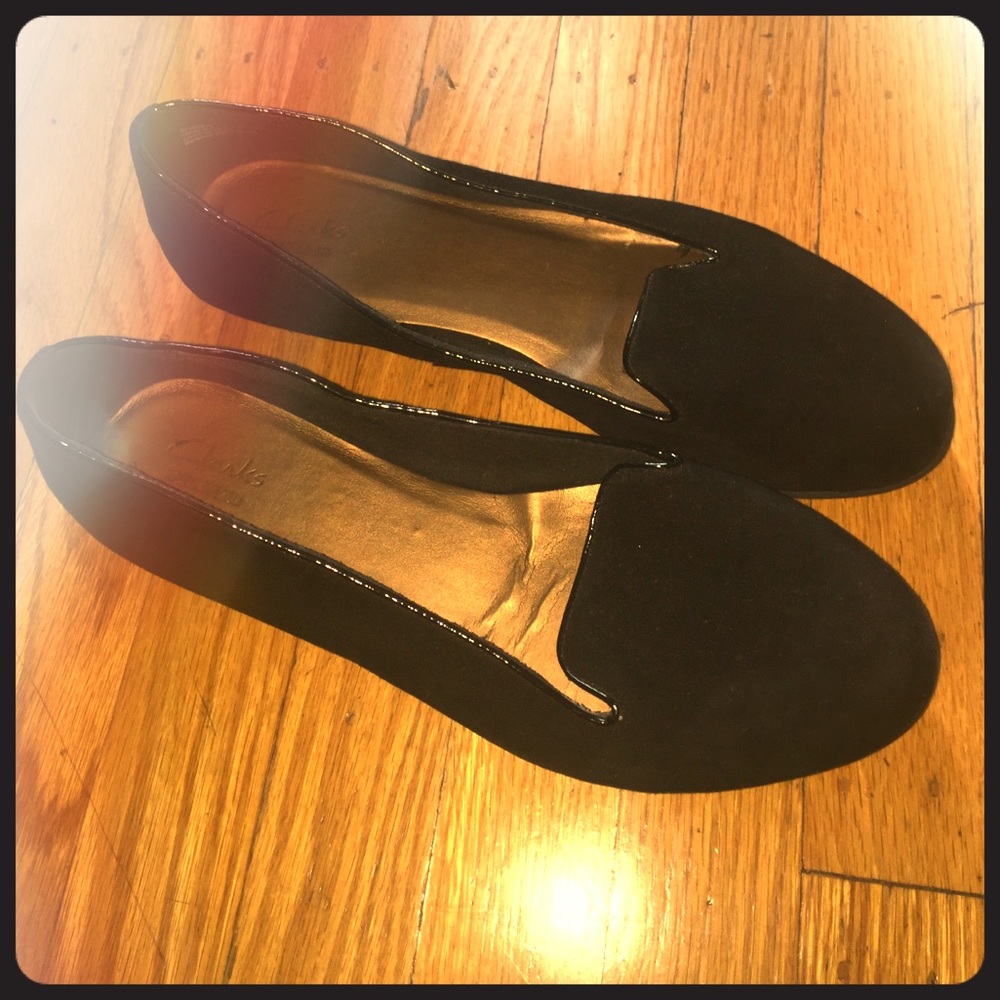 Black Clark's flats size 8.5 suede professional