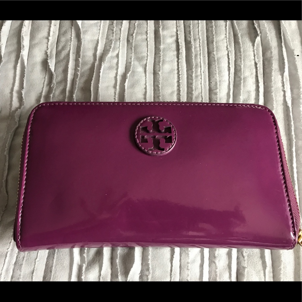 Tory and Burch wallet