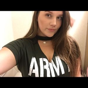 Meet your Posher, Adela