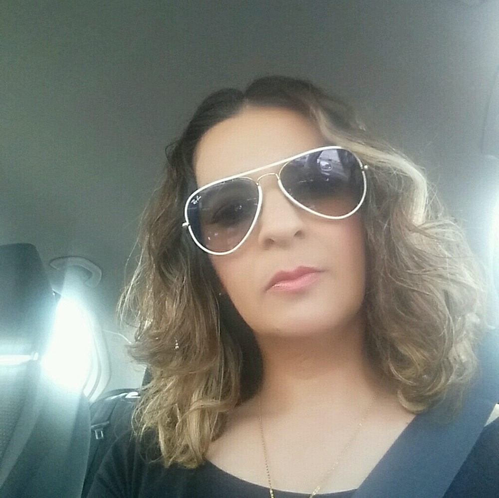 Meet your Posher, Marcela