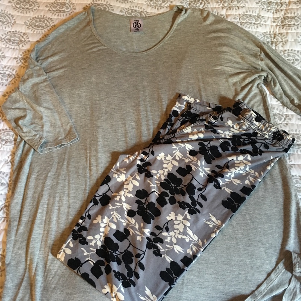 Agnes and Dora outfit!  High low T and leggings!
