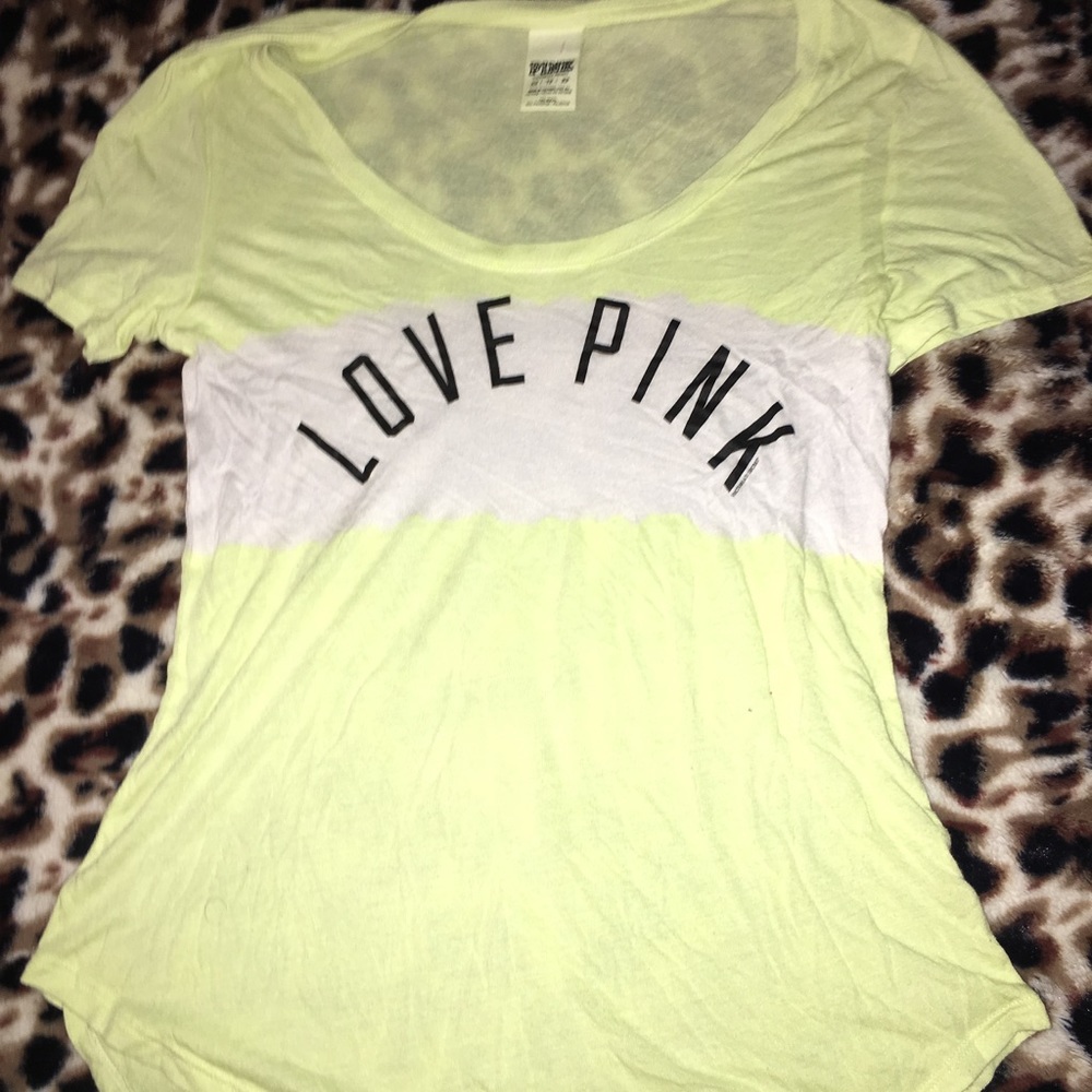 VS PINK t-shirt