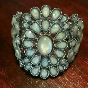 Pretty blue stone Bracelet