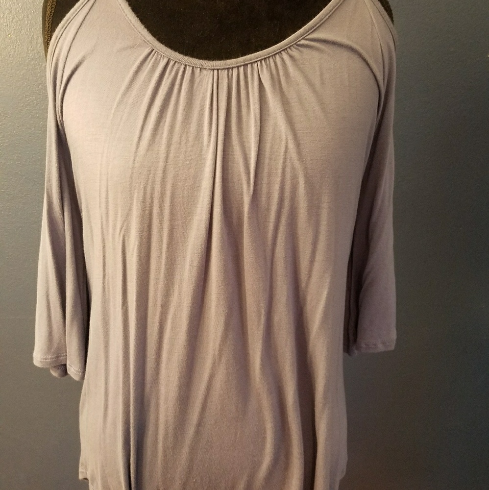 Open shoulder top