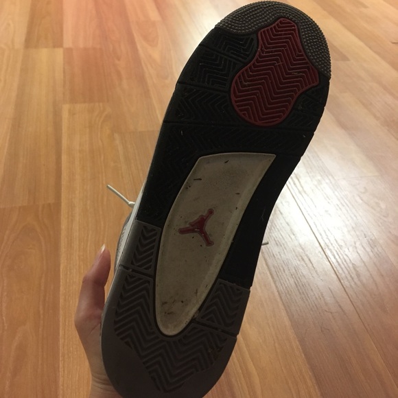 Jordan retro 4's cements - Picture 5 of 5