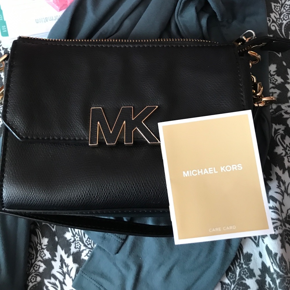 Michael kors authentic...l