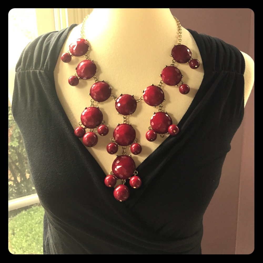 ~gorgeous~ red gold statement necklace