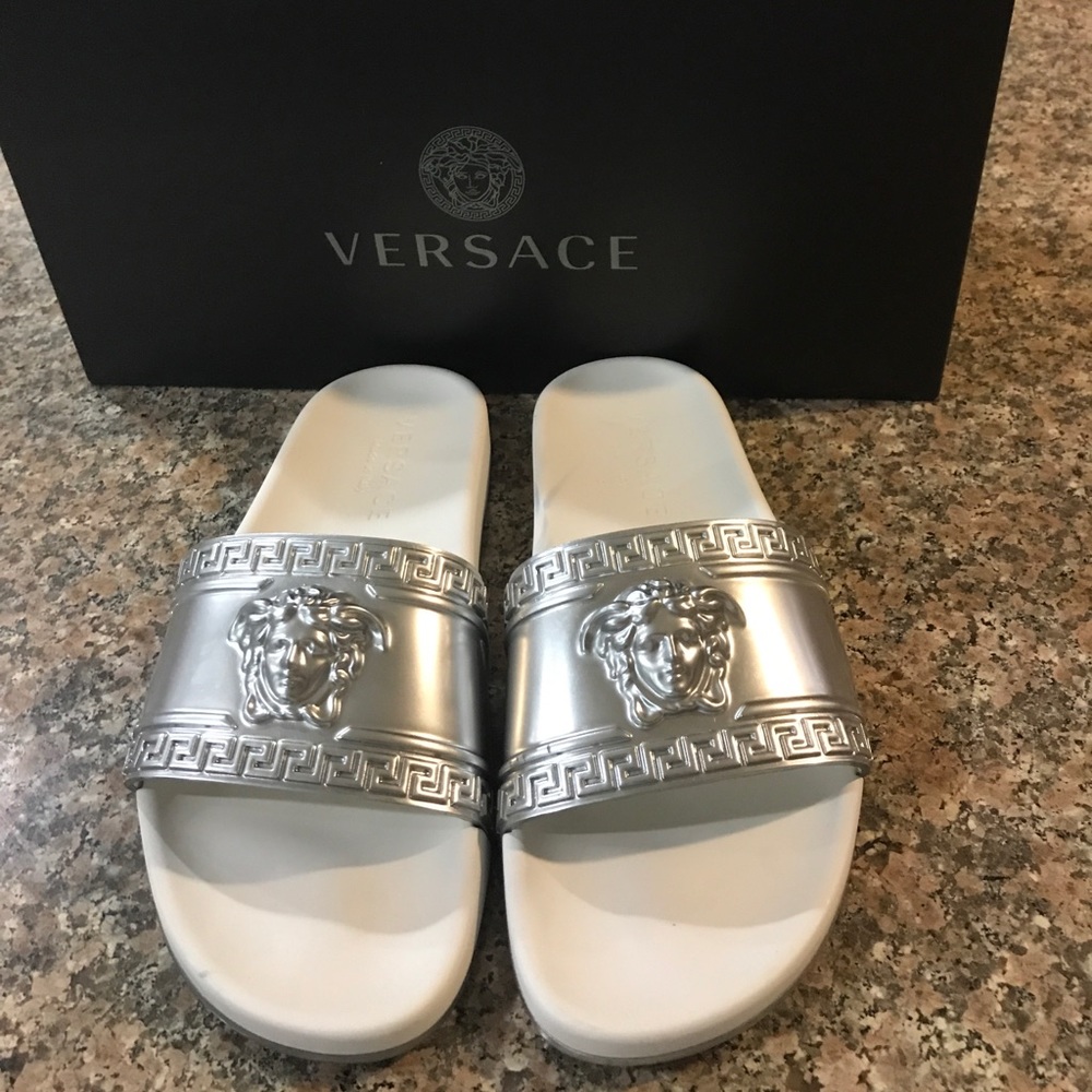 VERSACE MEDUSA HEAD BEACH SLIDES