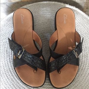 🌟SALE🌟Clarks Black Thong Strappy Sandals