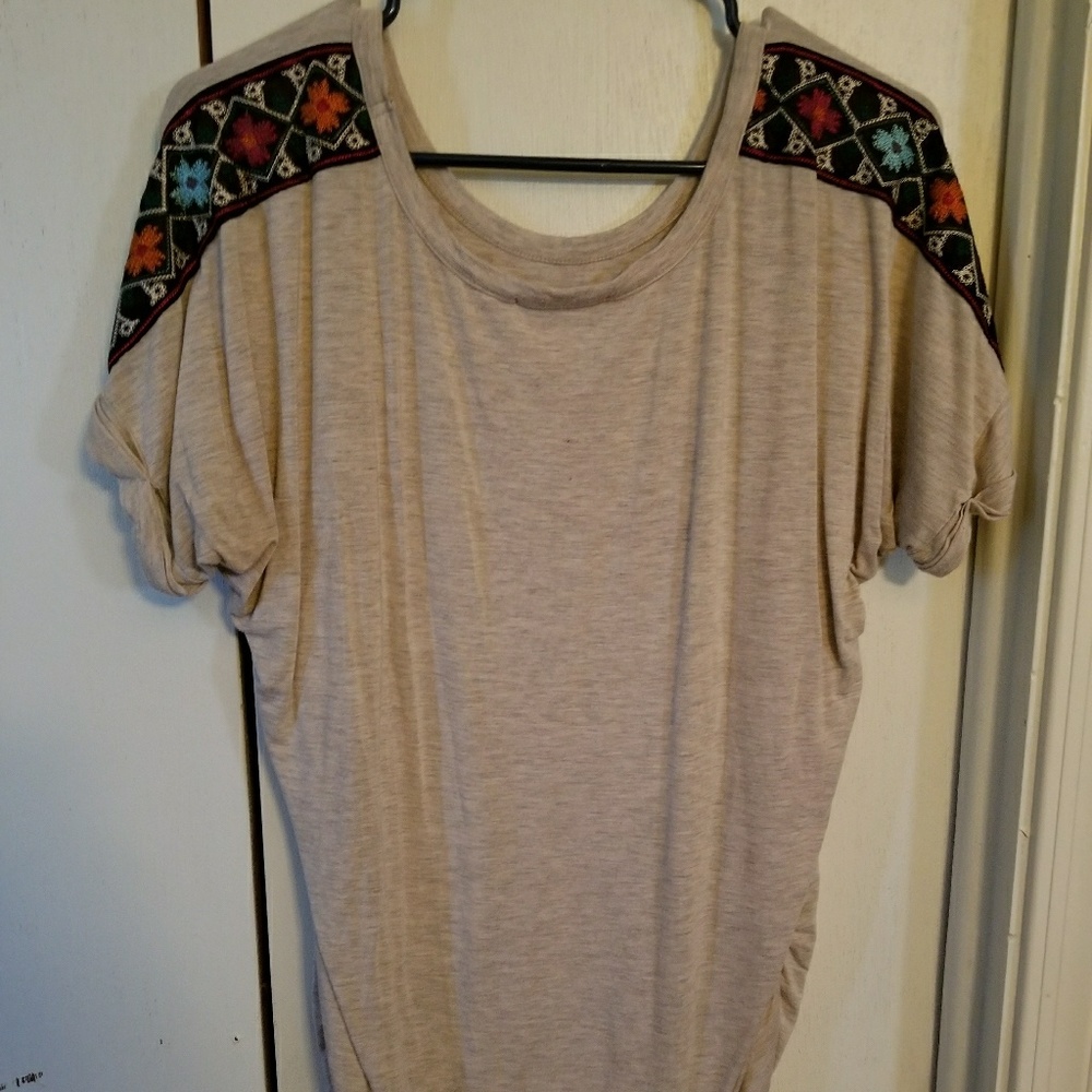 Maternity shirt
