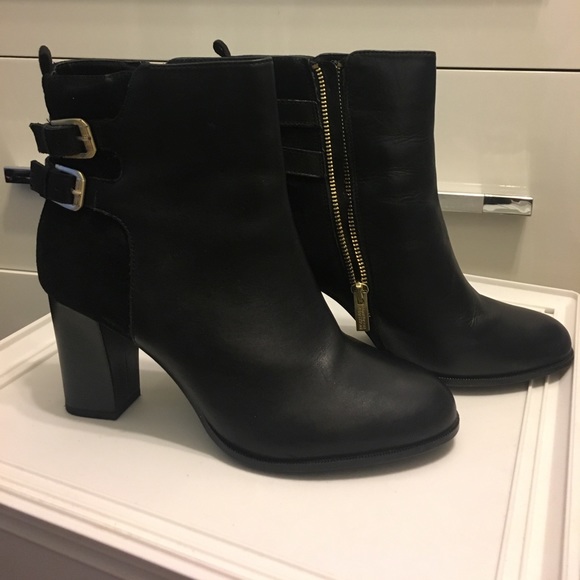 Kenneth Cole Reaction Bootie - Picture 2 of 6