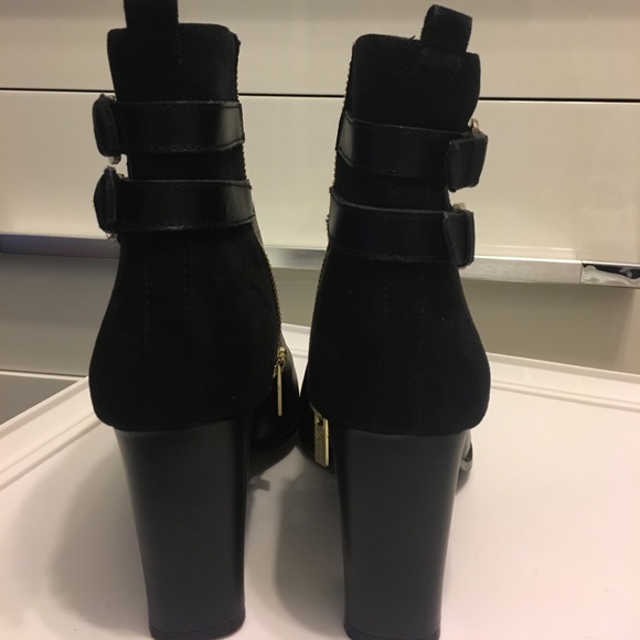 Kenneth Cole Reaction Bootie - Picture 6 of 6