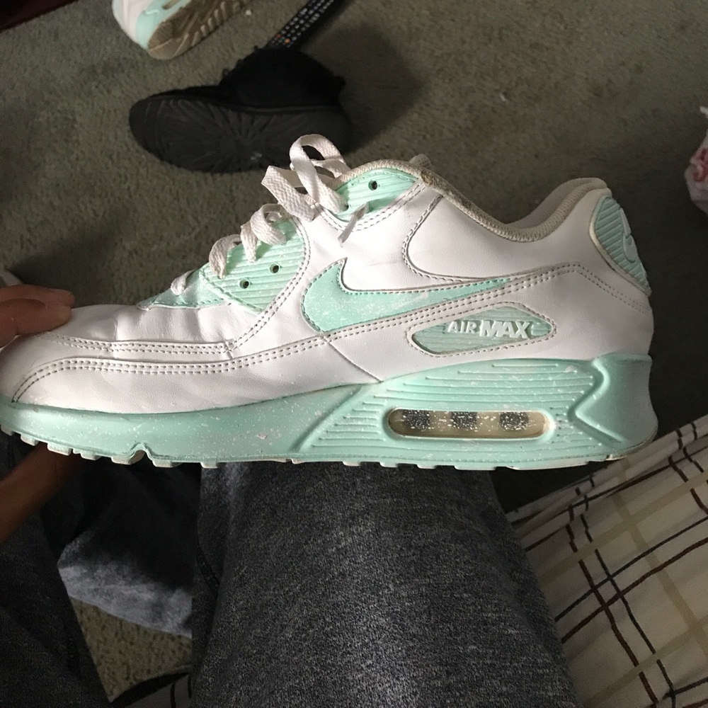 CUSTOM “ YEEZY” air max 90 Made with Angelus Paint - Picture 3 of 4
