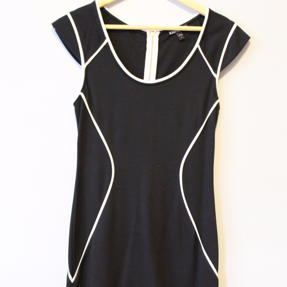Express Black Bodycon Dress. Super Flattering!