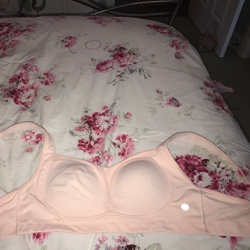 Lulu lemon pink sports bra