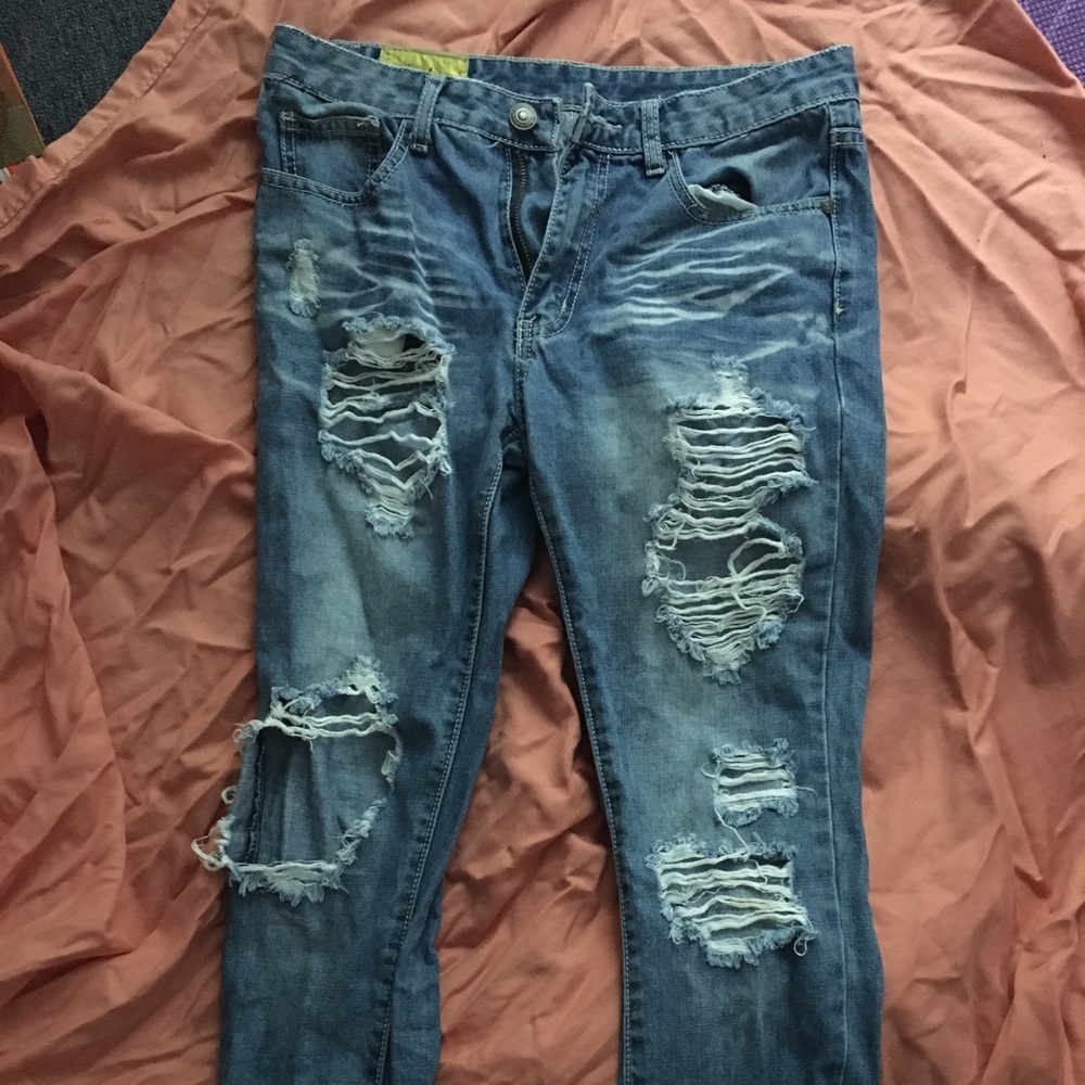 Edgy Ripped Blue Jeans Mid Rise