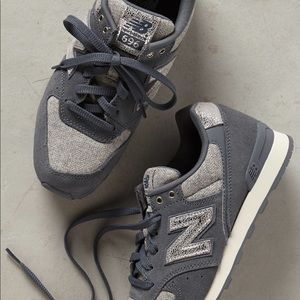 New Balance 696 Metallic Sneakers