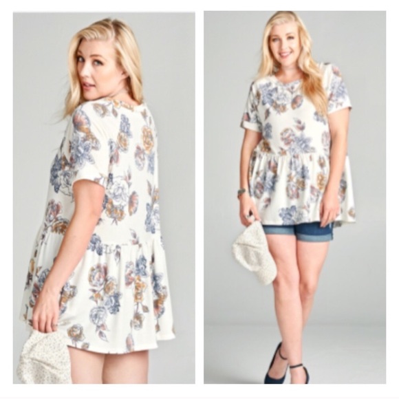 LAST ONE! (Plus) White babydoll top - Picture 3 of 3