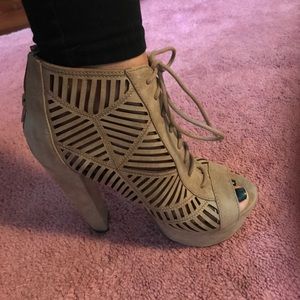 Charlotte Russe heels size7