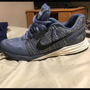 Nike Flyknit Lunarglide 7 (size 12)